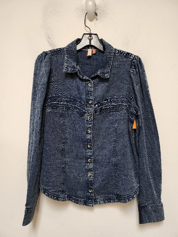 Top Long Sleeve By Pilcro In Blue Denim, Size: M Tailored