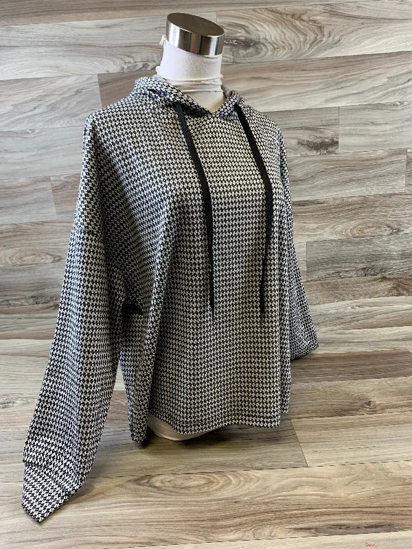 Top Long Sleeve By Clothes Mentor In Black & White, Size: L Hip Men's Retro