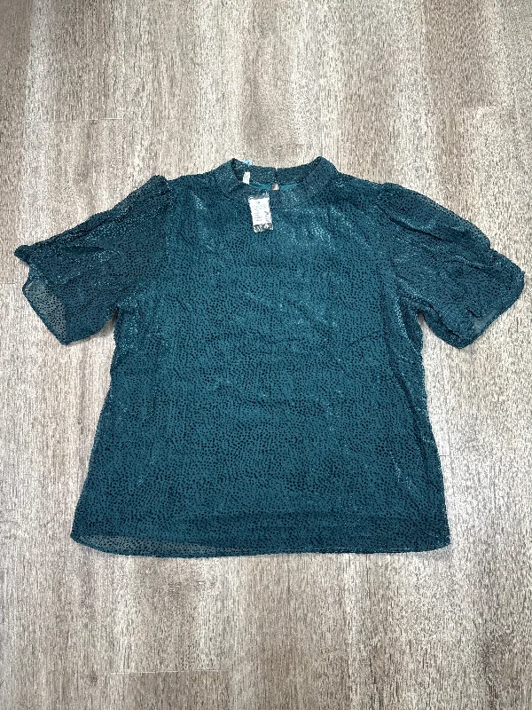 Top Short Sleeve By Maurices In Teal, Size: L Cool Men's Distressed