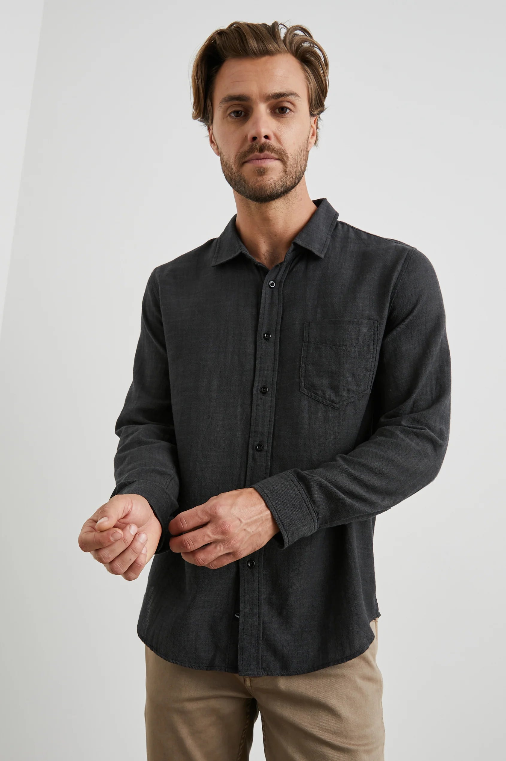 RAILS | Wyatt | Black Chambray Sleek Men's Contemporary 